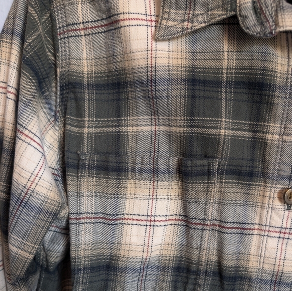 Carhartt women's flannel XL - Picture 4 of 8